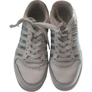 K-Swiss Court Palisades white with iridescent stripes tennis shoes Sz 7.5